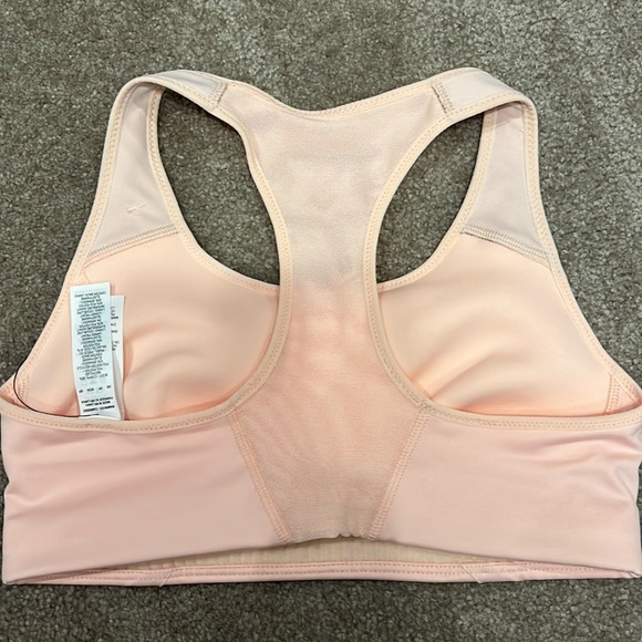Brand new Nike sports bra - Picture 4 of 4